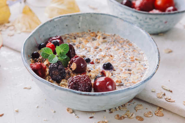 roasted granola with cherries 